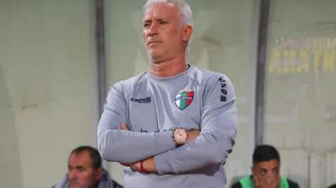 Basay compara planteles entre Colo Colo y Necaxa.