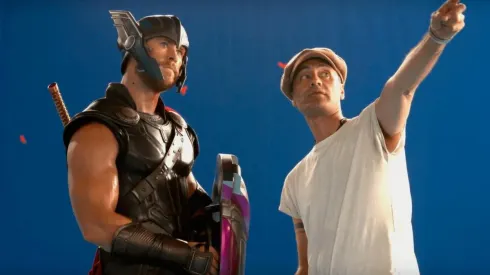 Taika Waititi ya dirigió a Chris Hemsworth en "Thor Ragnarok".