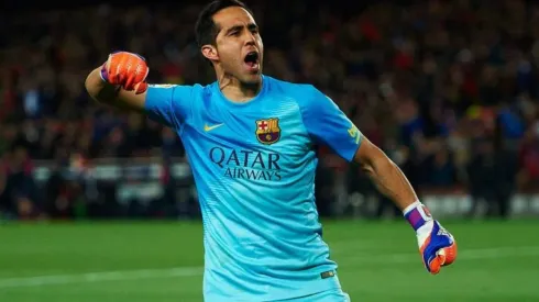 El volante español destacó el nivel del portero chileno.