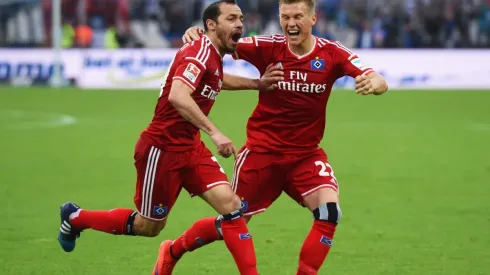 Marcelo Díaz celebra su gol más importante en el Hamburgo de Alemania