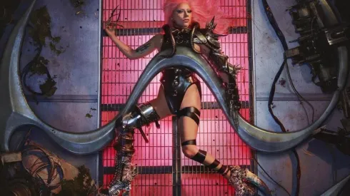 Lady Gaga trabajó un concepto futurista y biomecánico para las visuales de "Chromatica".