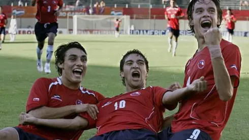 Grondona, Arenas y Medina festejando un gol.