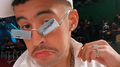 Bad Bunny al parecer ni se enteró de la polémica de "Safaera" en Spotify.