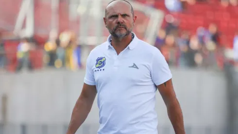 Everton presentó un caso positivo en el plantel