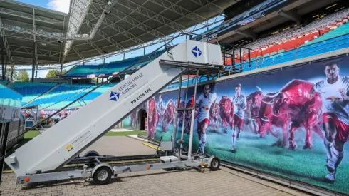 El estadio de Leipzig lució una escala de avión esta jornada
