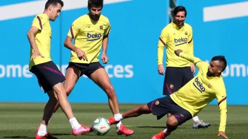 Vidal entrenando con Barcelona