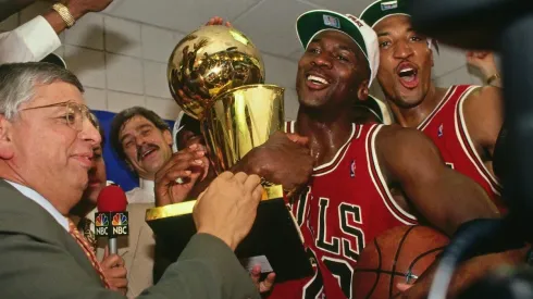 Michael Jordan impulsó al equipo de los Chicago Bulls a través de una explosiva y exitosa carrera.