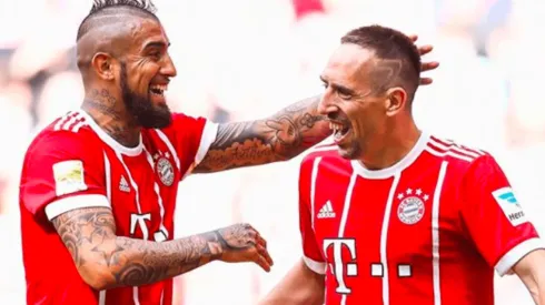 Ex compañeros celebraron el cumpleaños de Arturo Vidal en redes sociales