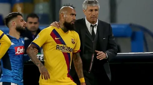 Quique Setién destacó las virtudes que aporta Arturo Vidal al camarín de Barcelona