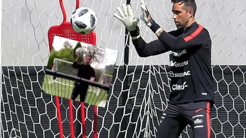 Bravo entrenó desde la casa en vivo y en directo.