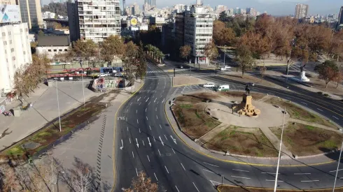 Las calles de Santiago debiesen tener poca circulación de vehiculos esta última semana de mayo.