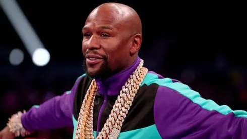 Mayweather es sorprendido en fiesta masiva en Arizona sin respetar las medidas sanitarias ante el covid-19.