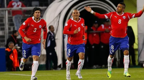 Waldo Ponce junto a Humberto Suazo y Arturo Vidal por la Roja