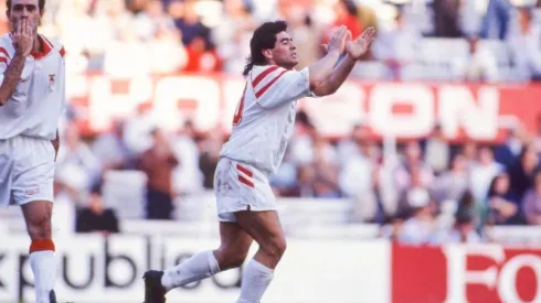 Diego Maradona en su paso por Sevilla
