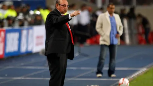 Sergio Markarián en la banca de Perú