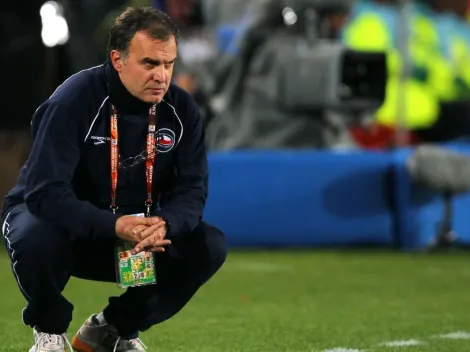 Marcelo Bielsa llama y pregunta cómo está Chile en medio de la crisis