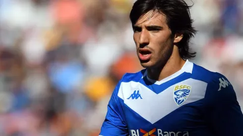 Barcelona presentó una suculenta suma para fichar a Tonali, pero Brescia, club dueño de su pase, rechazó la oferta.
