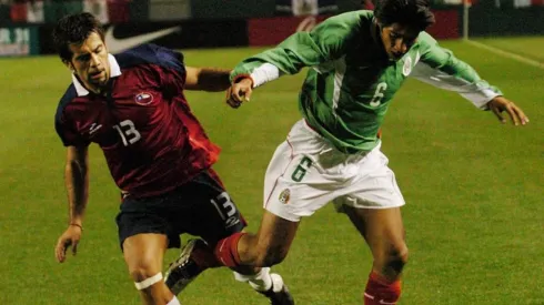 Jorge Vargas jugando por la selección chilena