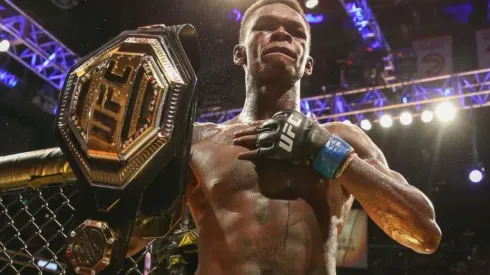 Israel Adesanya se unió a manifestaciones por la muerte de George Floyd