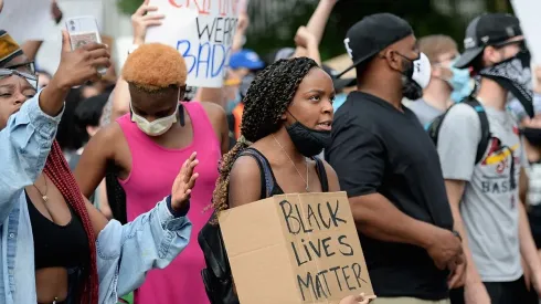 Acá te explicamos por qué hay imágenes negras en tus redes sociales