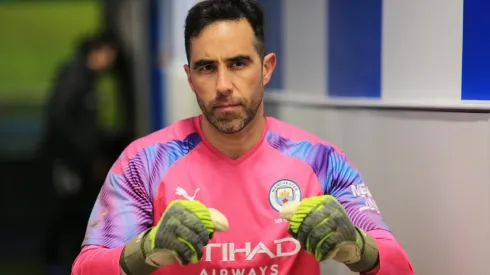 Claudio Bravo defendiendo al City en la FA Cup