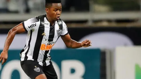 Cazares dice que responderá en cancha ante las críticas por no respetar la cuarentena del covid-19.