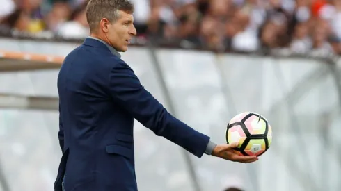 Martín Palermo dirigiendo a Unión Española