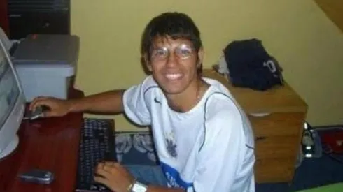 Un joven Kun Agüero