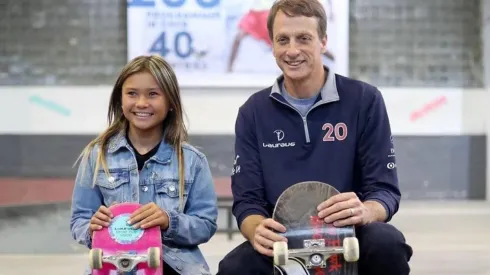 Tony Hawk, leyenda del skate, llevó a la deportista Sky Brown a comer helado para ayudarla en su recuperación tras un duro accidente