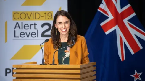 La Primer Ministra de Nueva Zelanda, Jacinta Ardern, anunció el fin del coronavirus en su país.