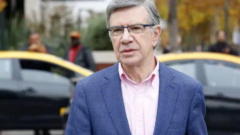 Joaquín Lavín tiene que hacer cuarentena por coronavirus.