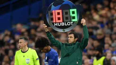 La regla de los cinco cambios ya se aplica en Europa y se impondrá en Chile si la ANFP así lo decide