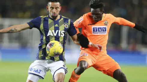 Mauricio Isla suena fuerte en Boca Juniors