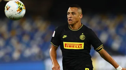 Alexis Sánchez ante el Nápoli