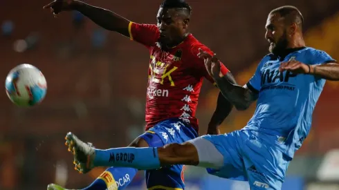 Lucas Aveldaño ante Unión Española