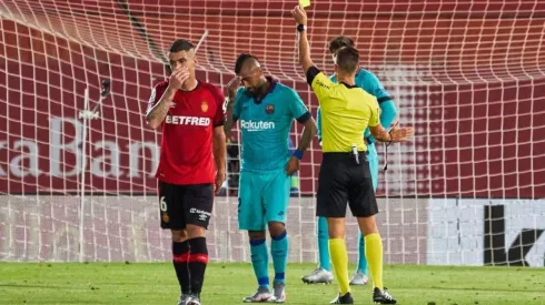 Arturo Vidal se ganó la amarilla en el final y fue sustituido en el entretiempo
