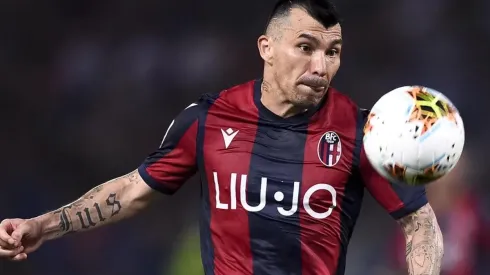Bologna de Gary Medel se baja el sueldo para evitar crisis al interior del club