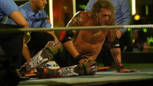 Edge tras finalizar "el combate de lucha libre más grande de la historia" ante Randy Orton en Backlash.