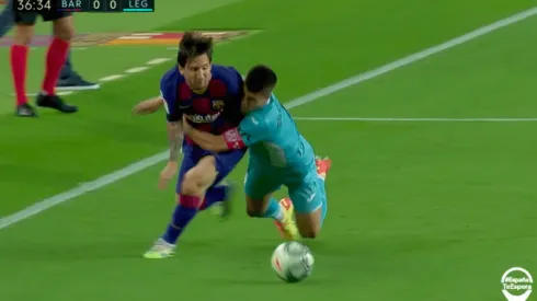 Lionel Messi sufrió un tremendo tackle en duelo entre Barcelona y Leganés