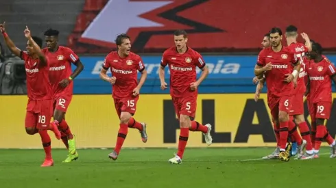 Bayer Leverkusen ganó un partido clave con Charles Aránguiz como titular