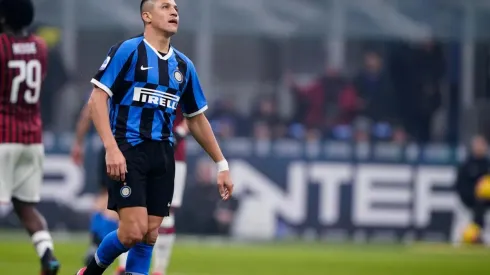 Alexis Sánchez enfrentando al Milan