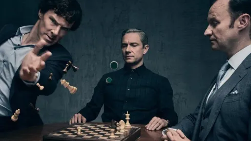 Benedict Cumberbatch, Martin Freeman y Mark Gatiss protagonizan "Sherlock".
