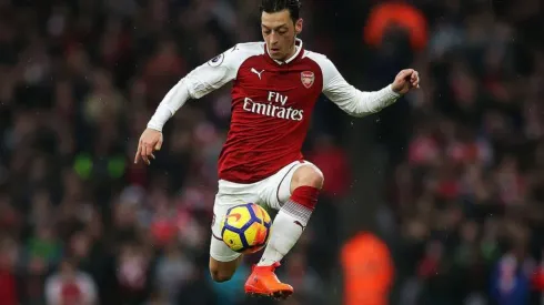 Por cada 3 millones que los hinchas aporten, el Fenerbahce sumará otros tres en un esfuerzo para facilitar el arribo de Özil al club.