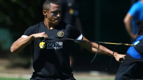 Alexis Sánchez salta a la cancha con el Inter de Milán para seguir a la caza de la Juventus en la Serie A.