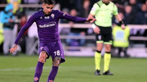 Erick Pulgar es titular en Fiorentina