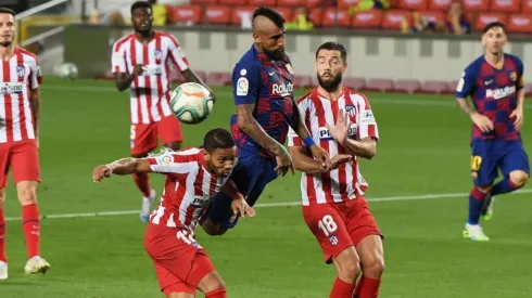 Arturo Vidal hizo un buen partido, pero cometió un penal en Barcelona