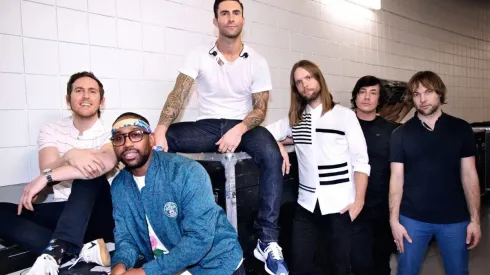 Maroon 5 en pleno, durante el backstage de uno de sus shows.