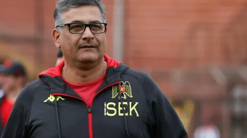 El técnico de Unión Española dijo que no tendría problemas con ser DT de la UC.