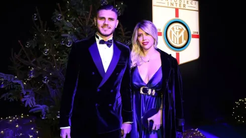 Mauro Icardi junto a su esposa Wanda Nara en un evento en Milán