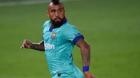 Arturo Vidal elogiado en España